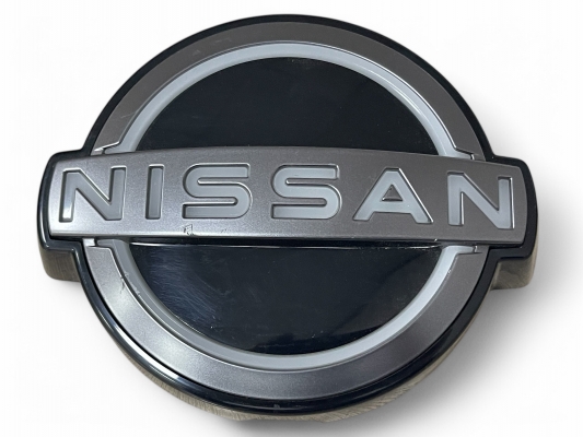 Эмблема решетки радиатора Nissan Ariya