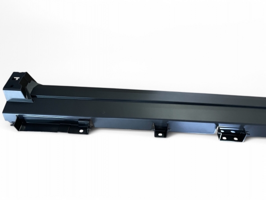 Накладка порога пластиковая наружная R  Nissan Ariya - 2